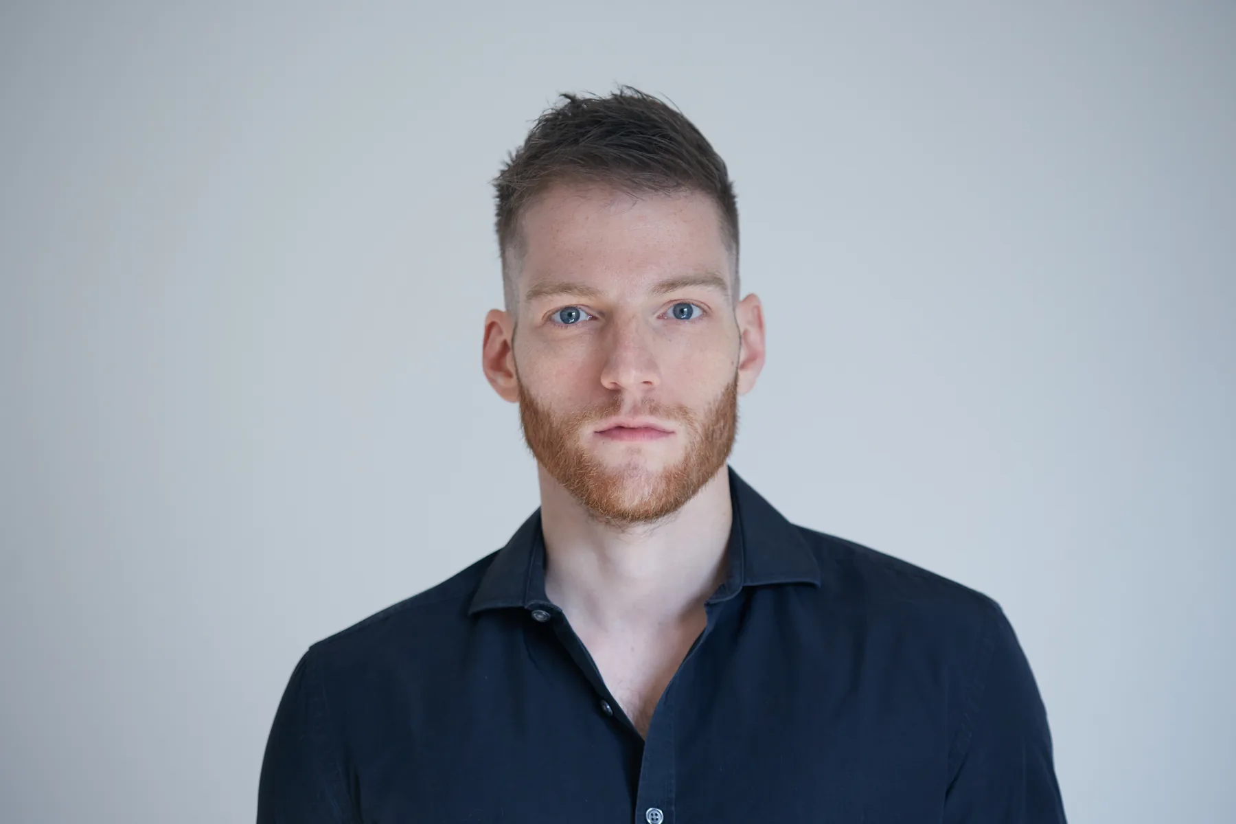 Portrait de Baptiste Mège, fondateur d’Aries Ambitions