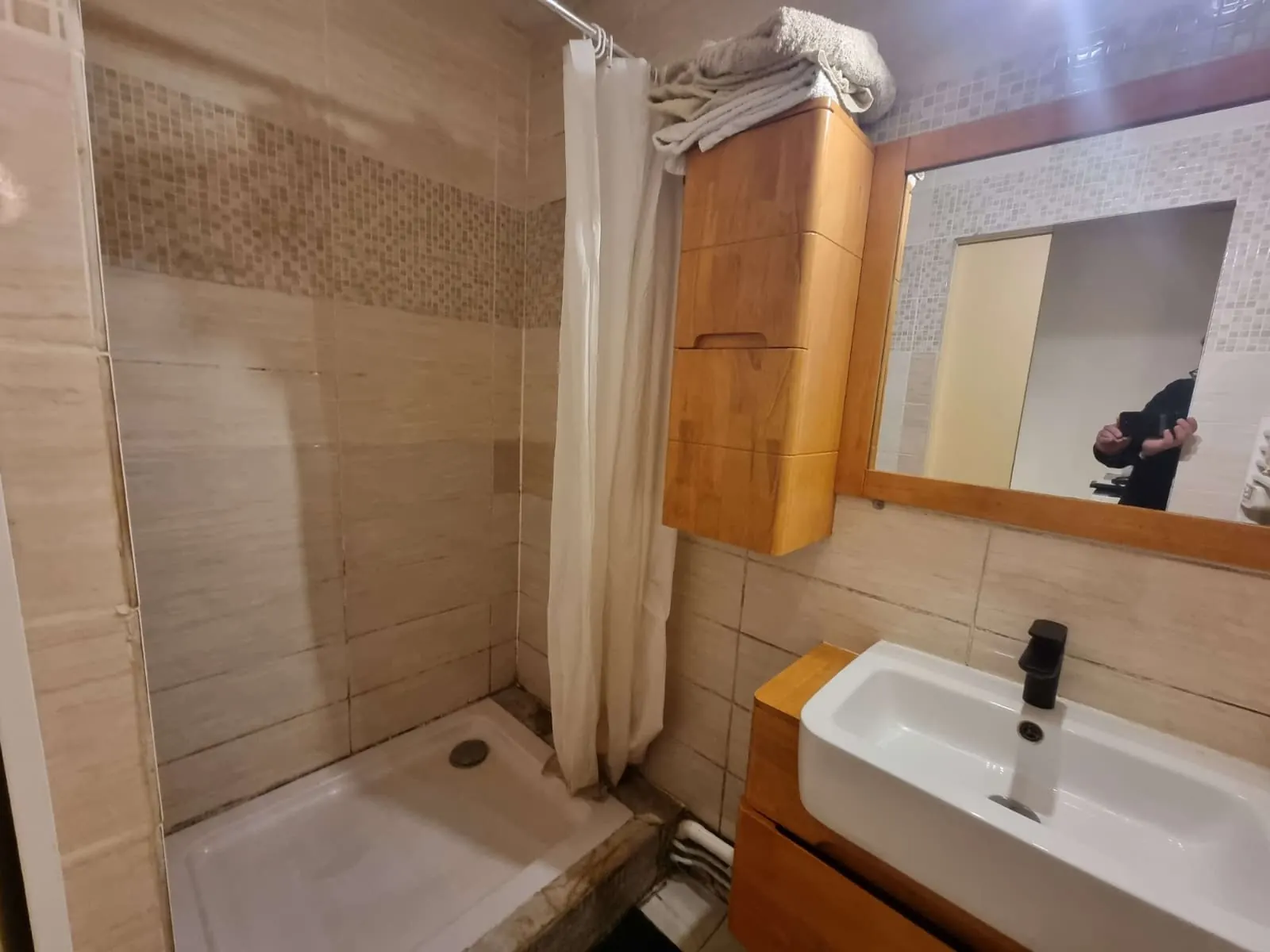 Salle de bain avant — Colombes